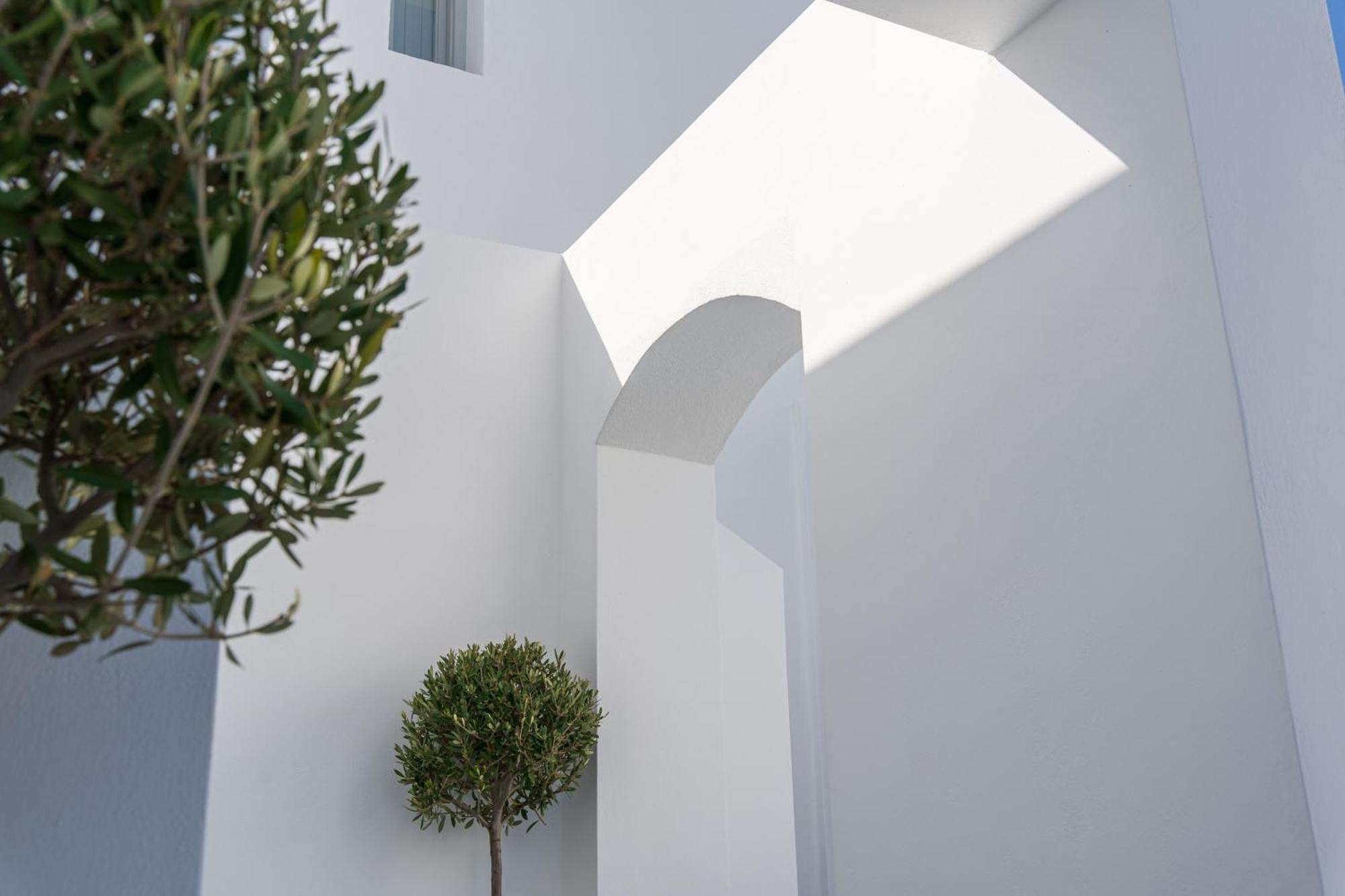 Cycladic Suites & Spa Fira  Exterior foto