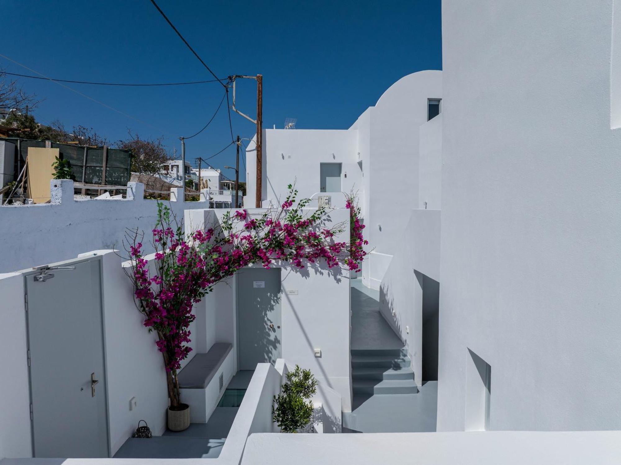 Cycladic Suites & Spa Fira  Exterior foto