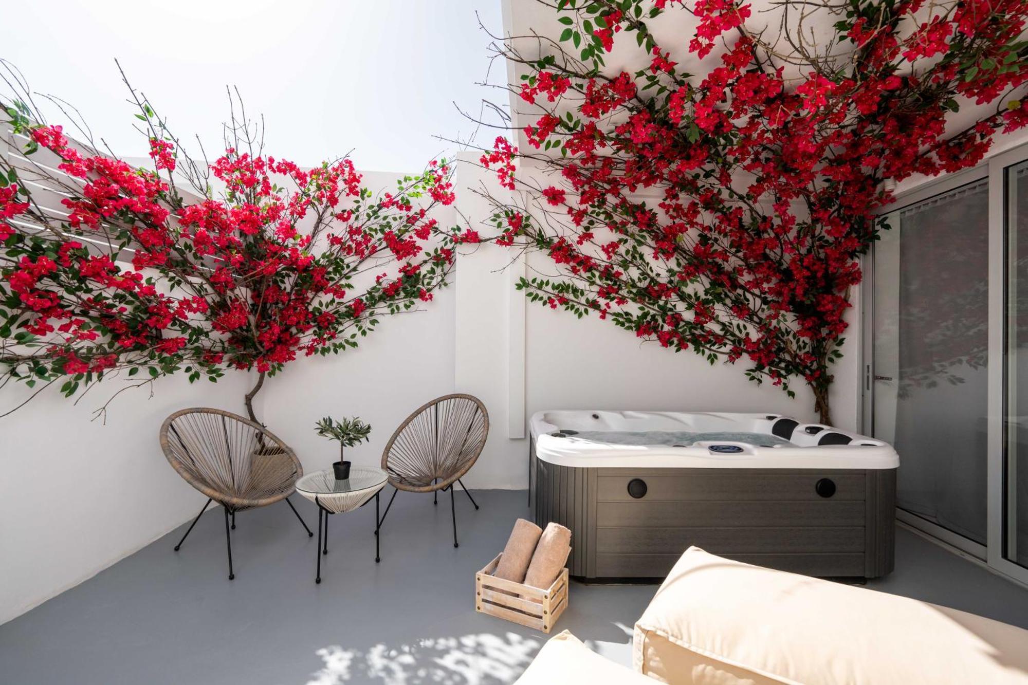Cycladic Suites & Spa Fira  Exterior foto