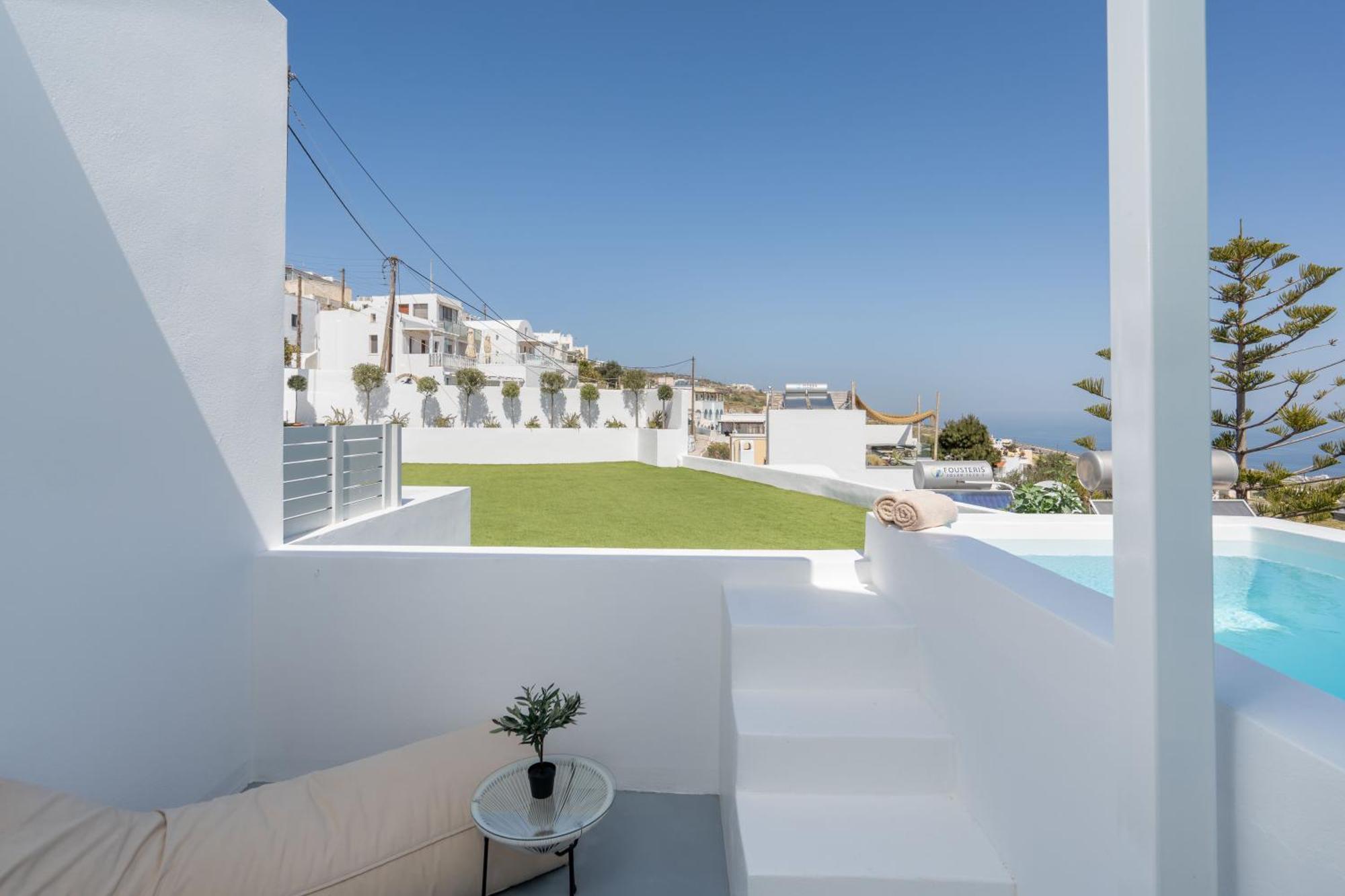 Cycladic Suites & Spa Fira  Zimmer foto